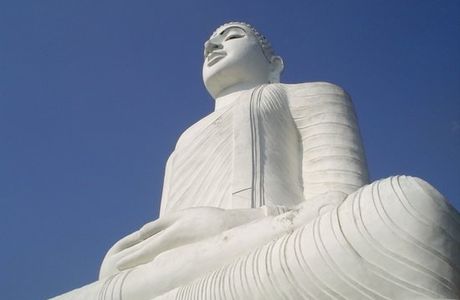 Bahiravokanda Vihara Buddha Statue