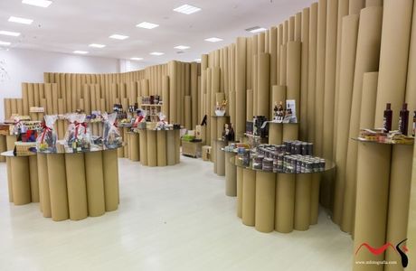 So Lovely Pop Up Store Market