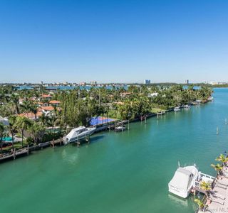 Harbour Bay Shopping Centre