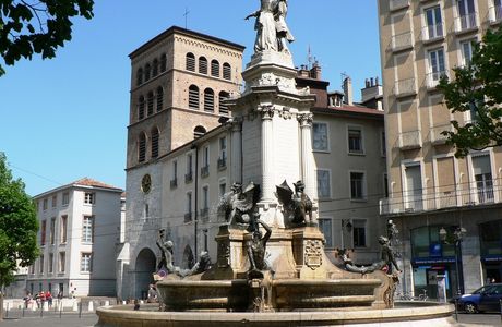 Fontaine des Trois Ordres