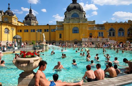 Széchenyi Baths and Pool