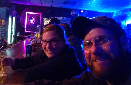 Cue Master Bar & Grill