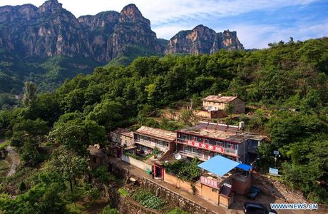 Yanjiang Cliff-Road