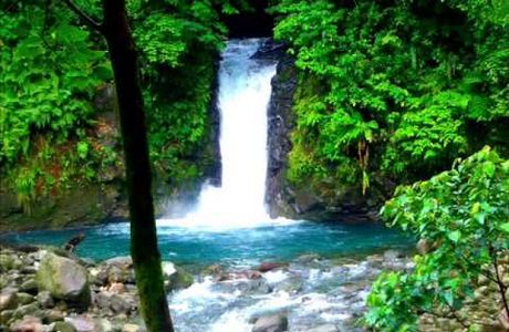 Mananap Falls