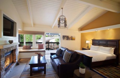 Quail Lodge Resort & Golf Club