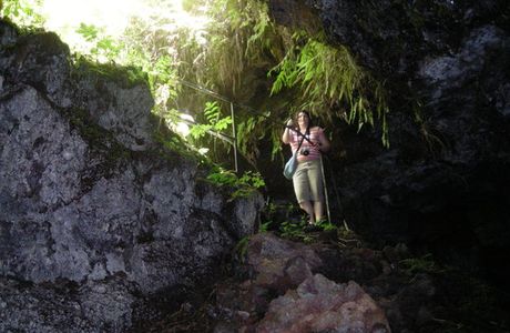 Kaeleku Caverns