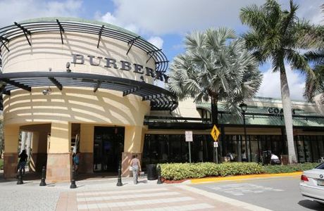 Sawgrass Mall Shuttle