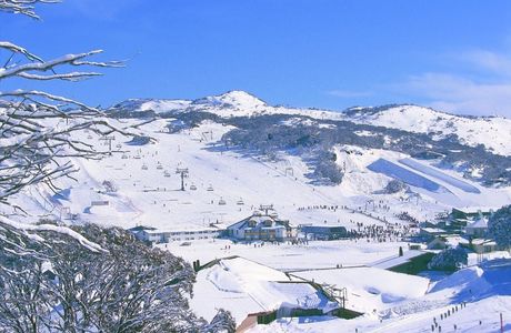 Charlotte Pass Guest Services Office