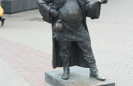 Sculpture Potolsk Merchant