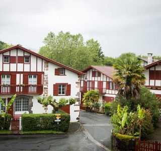 Serenite Basque