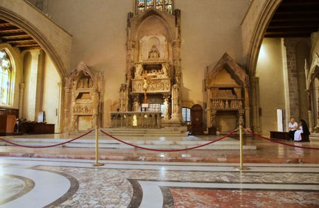 Chiesa di Santa Chiara, Naples