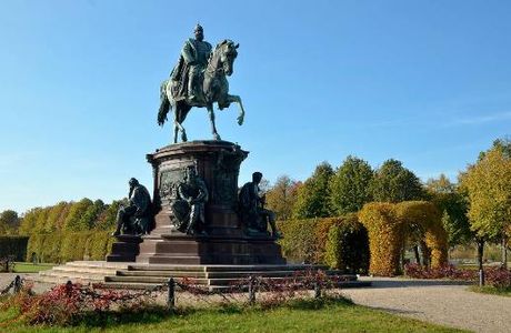 Reiterstandbild Friedrich Franz II