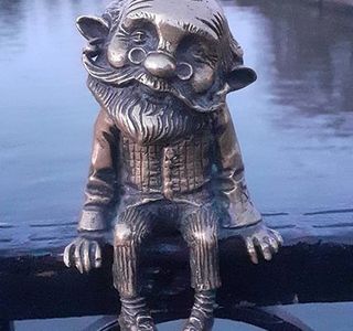 Sculpture Grandmother Homlin