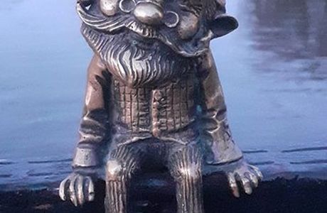 Sculpture Grandmother Homlin