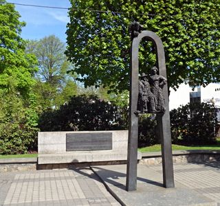 Raina & Aspazija Monument