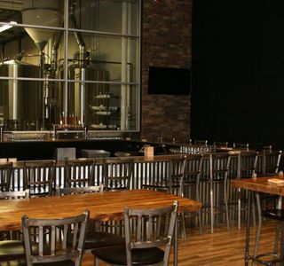 Jen's Place Craft Beer Taproom