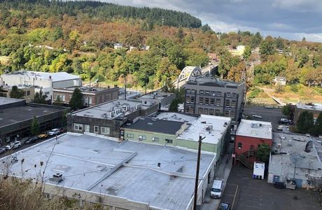 McLoughlin Promenade