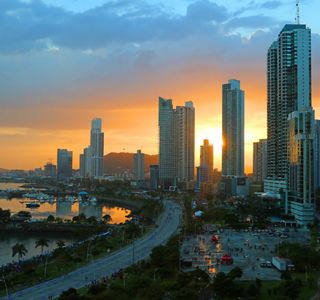 R&E Transfer Panama