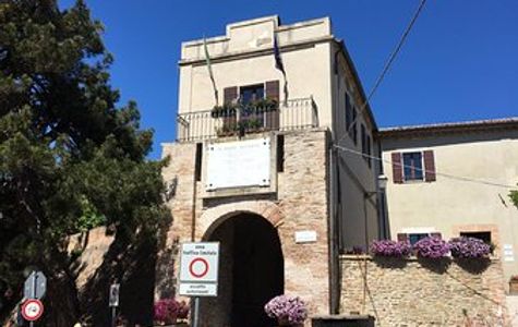 Castello di Fiorenzuola di Focara 1