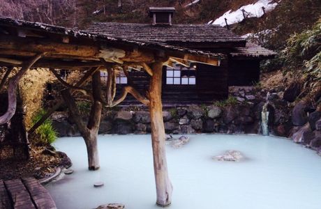 Tsuru no Yu Onsen
