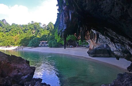 Phra Nang Cave