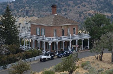 Mackay Mansion