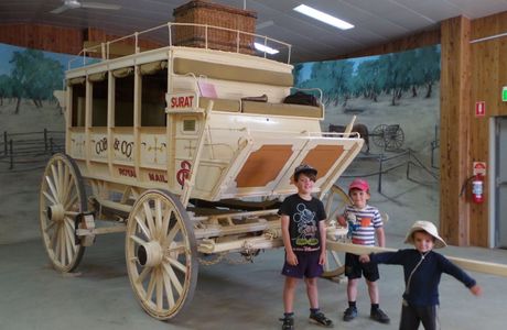 Wagon Wheel Cafe and Double L Saloon