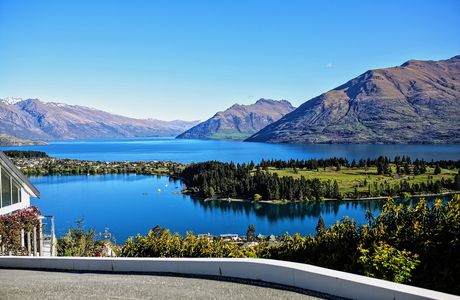Queenstown Harbor Golf