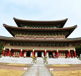 Yakchunsa Temple