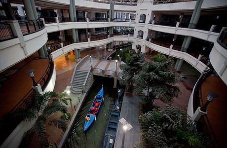 South China Mall