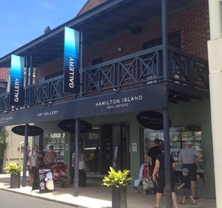Hamilton Island Art Gallery