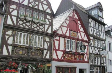 Marktplatz mit Ochsenbrunnen