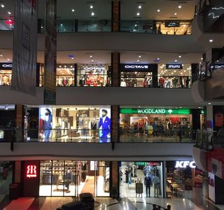 West End Mall