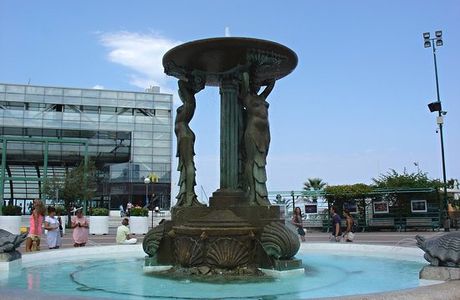 Fontana Delle Sirene