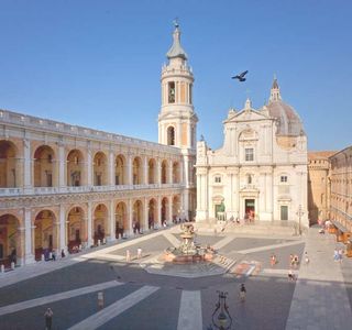 Piazza della Madonna