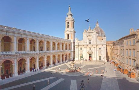 Piazza della Madonna