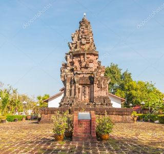 Phra That Narai Cheng Weng