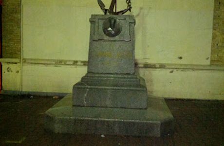 Monument à l'Amiral Jacob