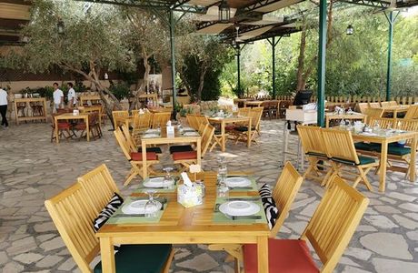 Mountain Breeze Lodge and Resort