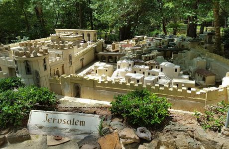 Palestine Gardens