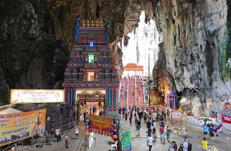 Takio Hakketsu Caves