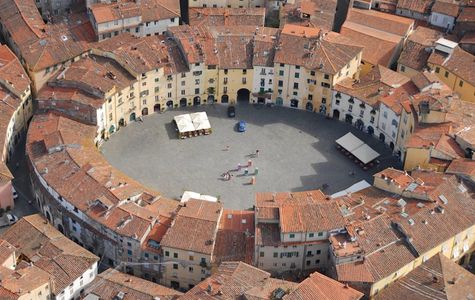Piazza Anfiteatro 1