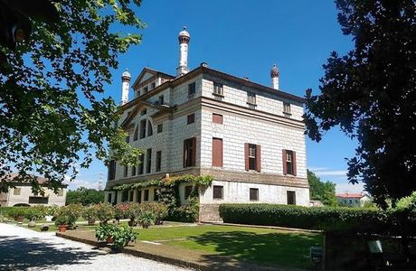 La Malcontenta