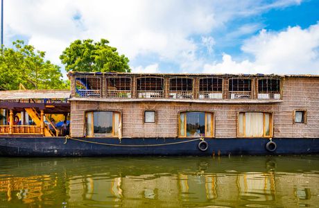 Chunnambar Boat House