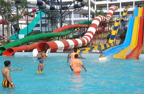 Crescent Water & Amusement Park