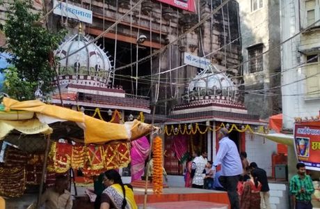 Chaubis Khamba Temple