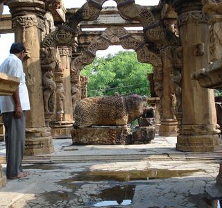 Nava Toran Temple