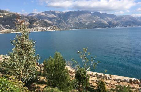 Qeparo Beach