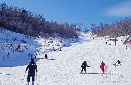 Yueliang Bay Ski Area