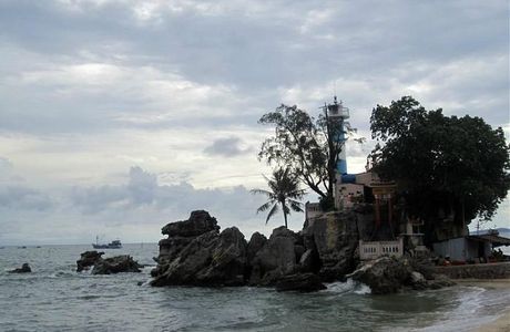 Dinh Cau Beach